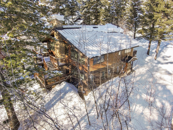 Spacious Five Bedroom Vacation Rental in Teton Village